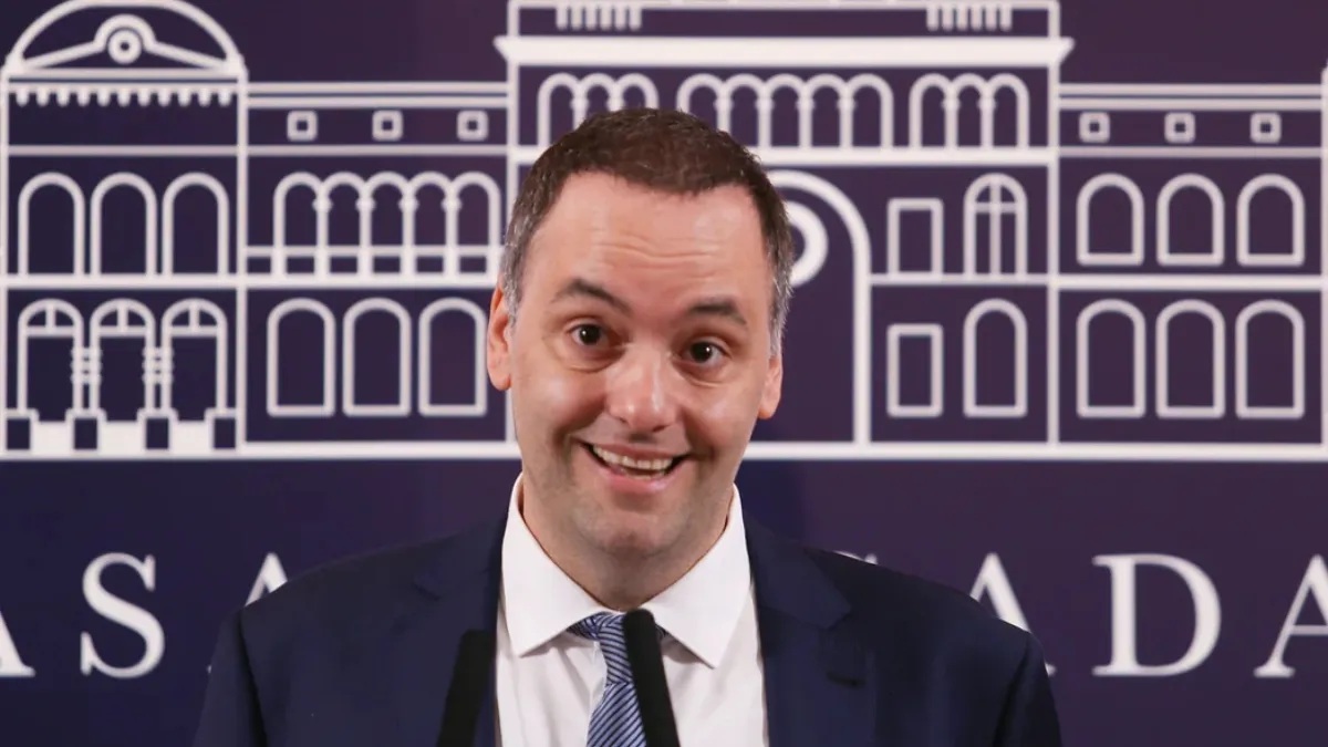 Con tu plata hago lo que quiero.jpg