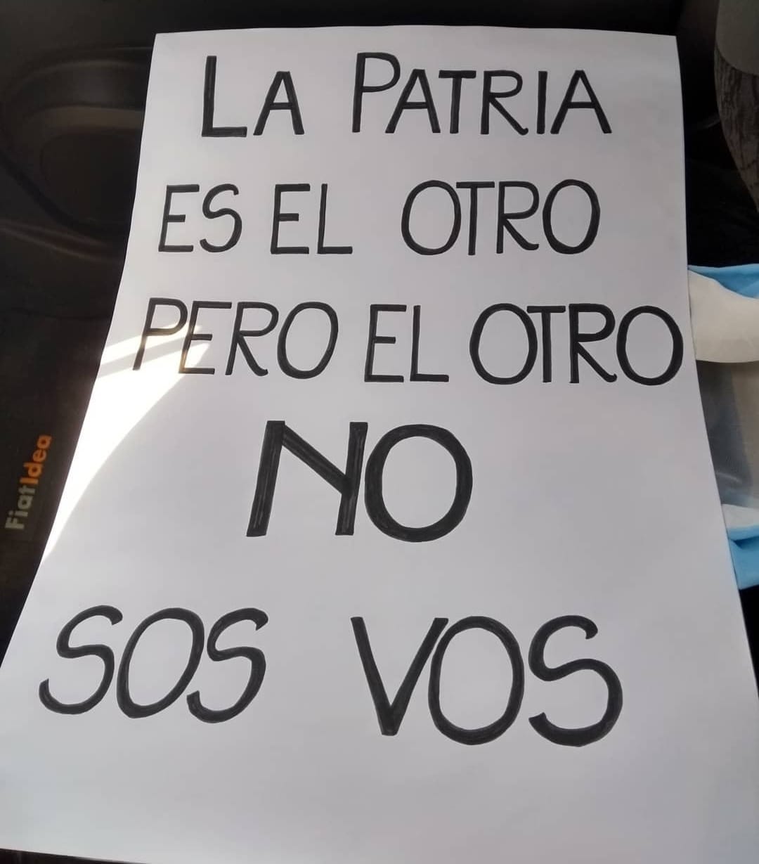 La patria es el otro.jpg