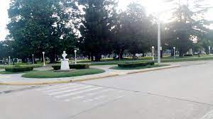 plaza vacia.jpg