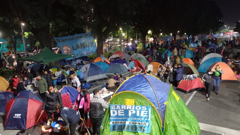 Acampe en la 9 de Julio.jpg
