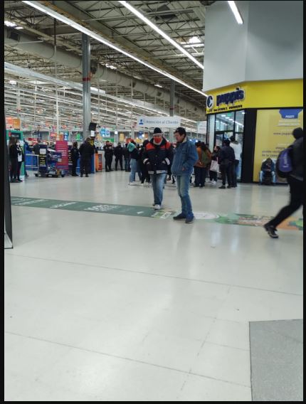 EN LAS CAJAS.JPG