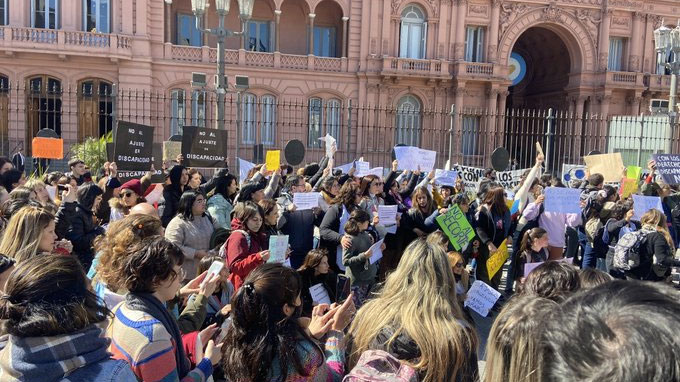 Plaza-de-mayo-discapacidad.jpg
