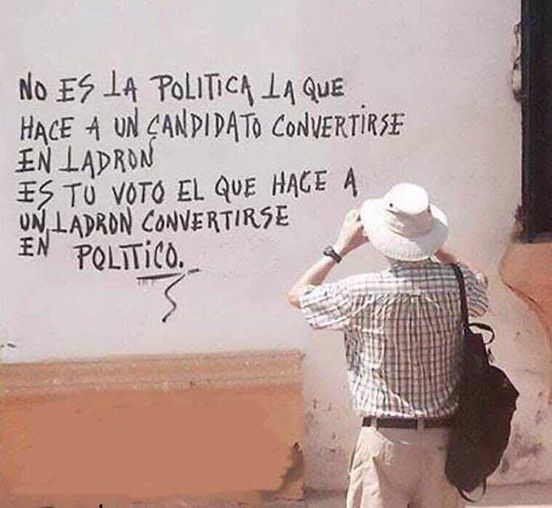 No es la politica.jpg