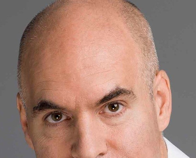 800px-Horacio-Rodriguez-Larreta_(cropped)~3.jpg