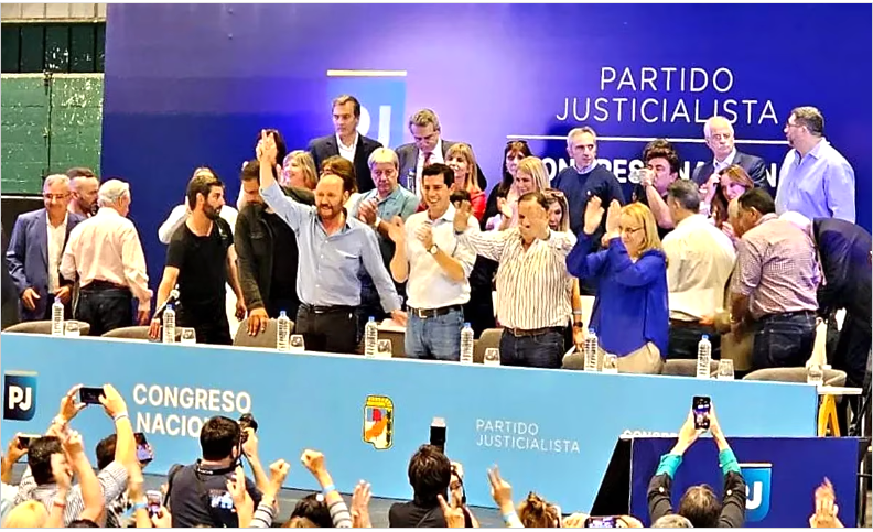 Congreso del PJ en Ferro hoy.png