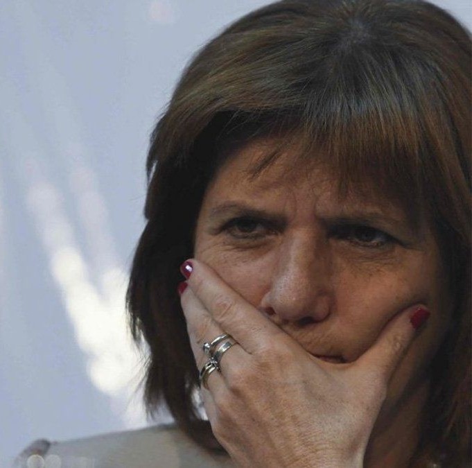 patricia-bullrich-triste-pjpg~2.jpg