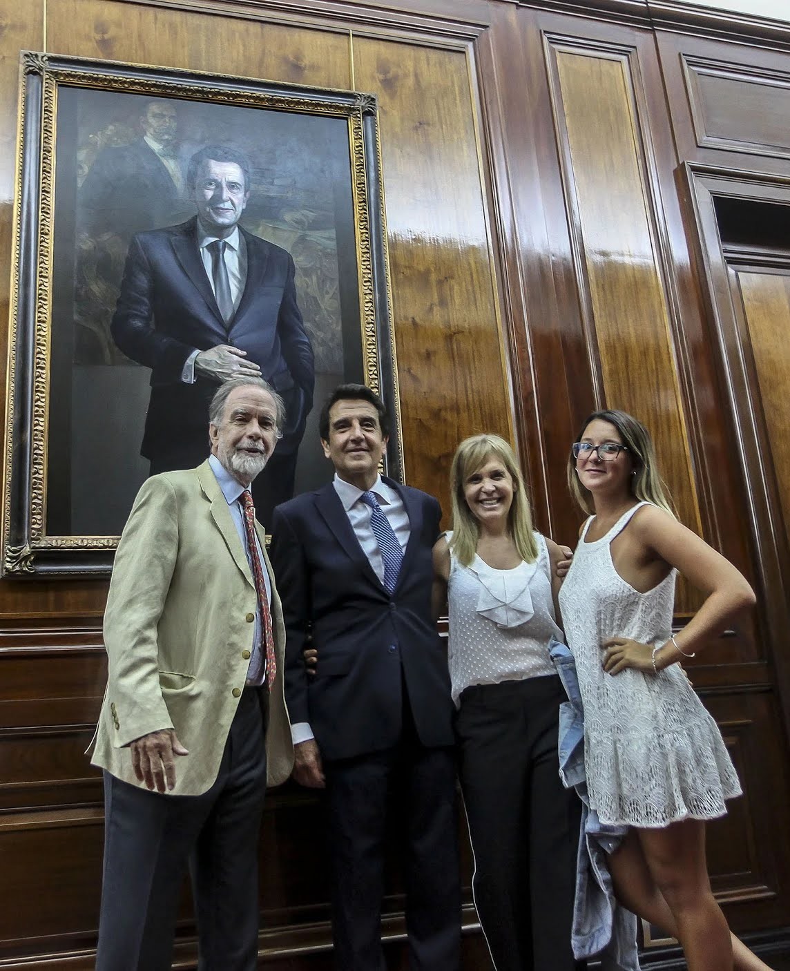Carlos-Melconian-y-Gonzalez-Fraga-en-el-Banco-Nacion-5~2.jpg