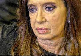 cristina cogote arrugado.jpeg