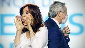 cristina sacando la lengua.jpeg
