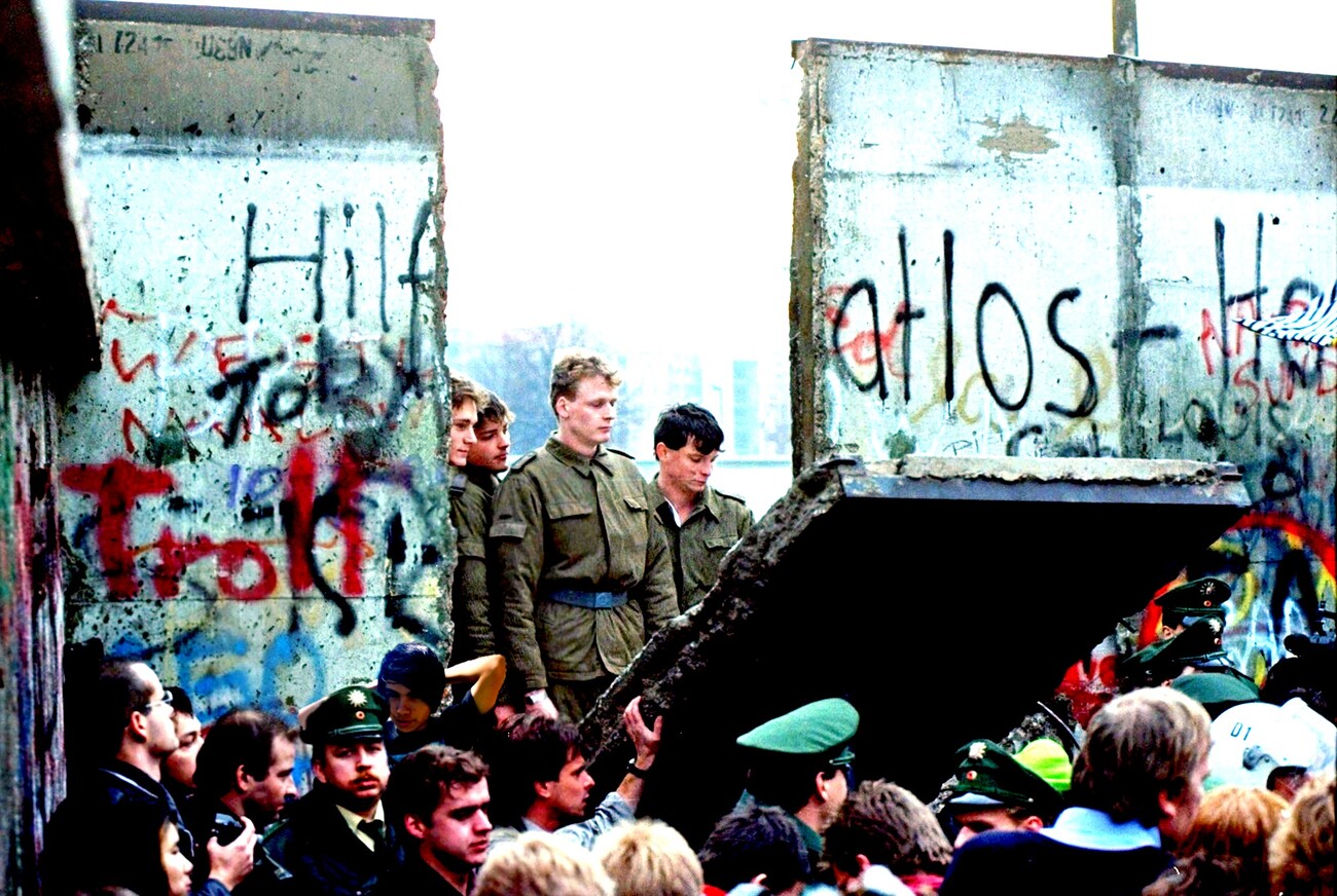 caida-del-Muro-de-Berlin-Alemania-1989.jpg.jpg